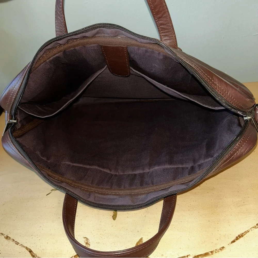 Winn Brown Leather Zip Top Briefcase Bag